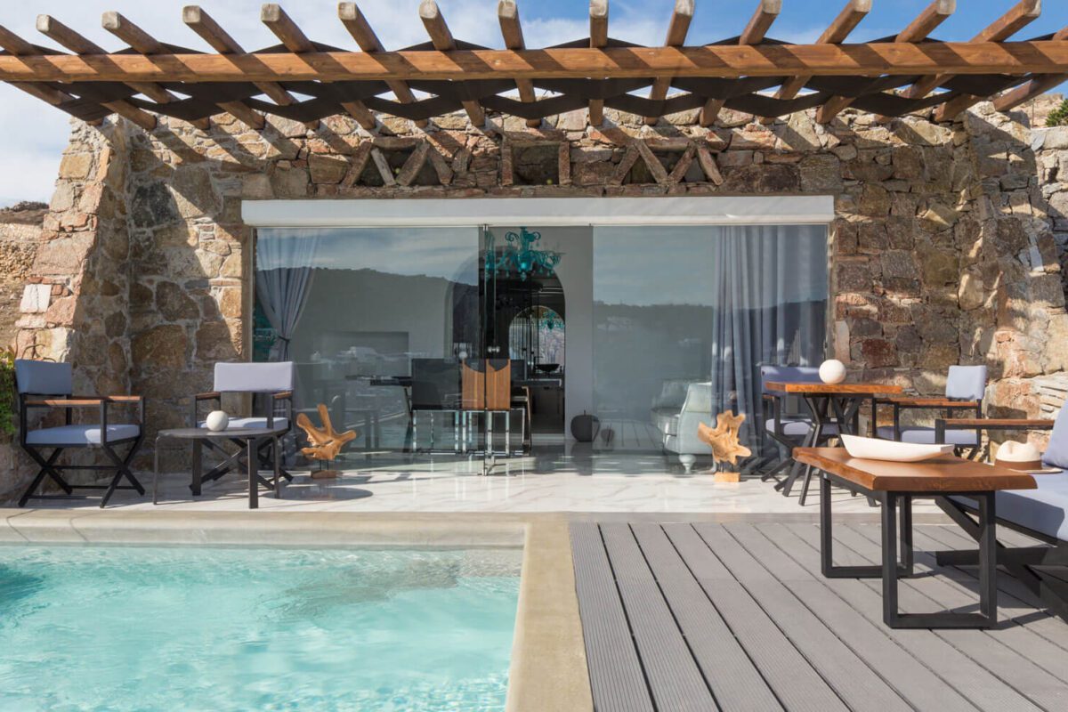 DELUXE-SUITE-SEA-VIEW-WITH-PRIVATE-POOL_2