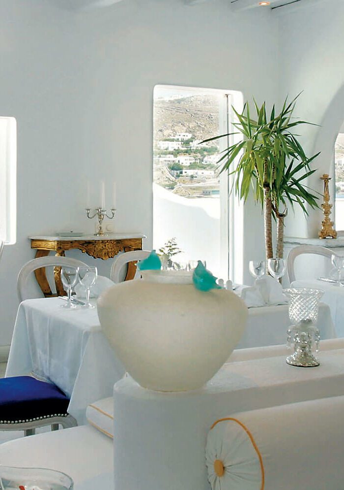 La-Meduse-dinner-Restaurant-Interior
