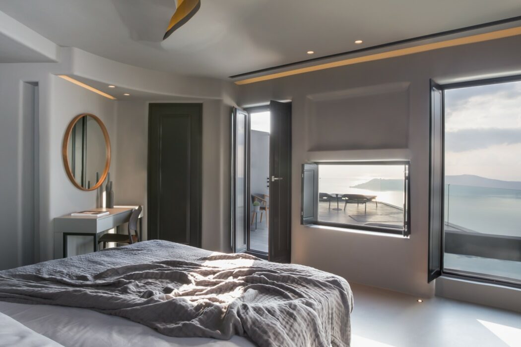 signature-suite-santorini-1-header