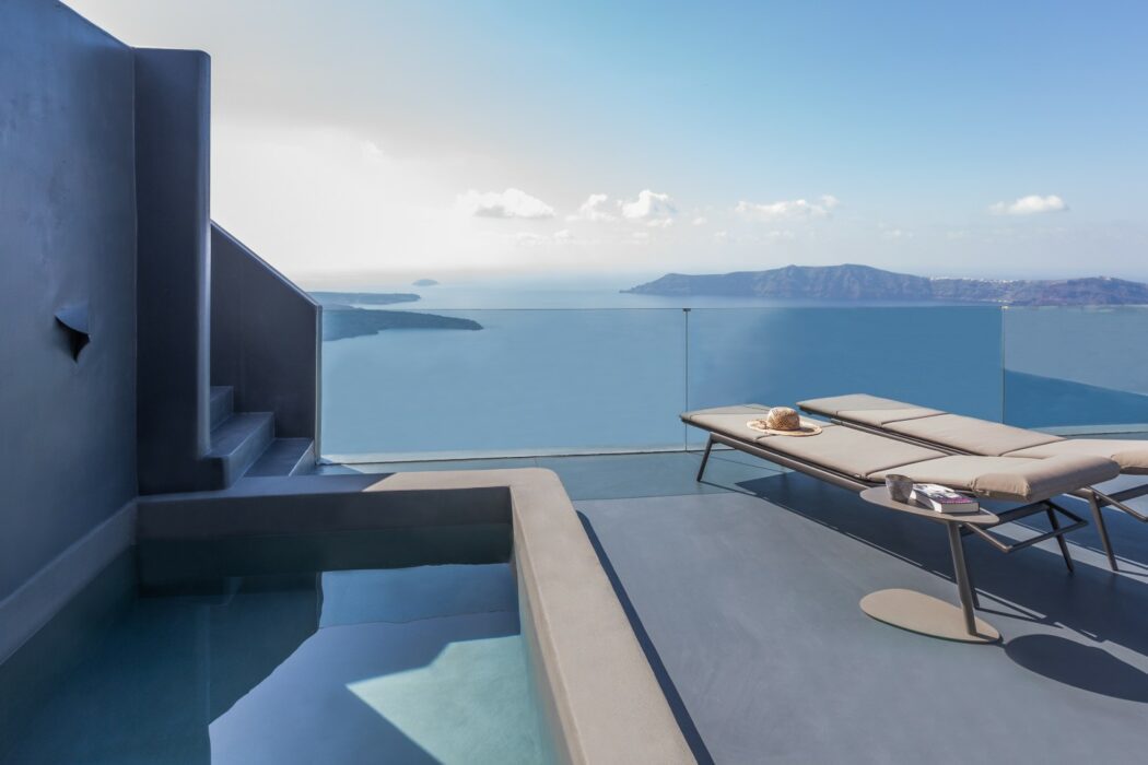 superior-suite-santorini-1-header