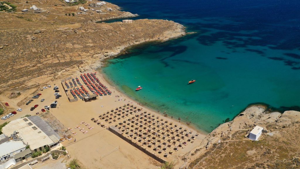 lia beach mykonos