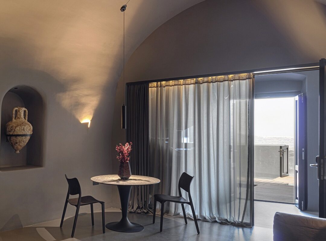 cave-3bedroom-santorini-4