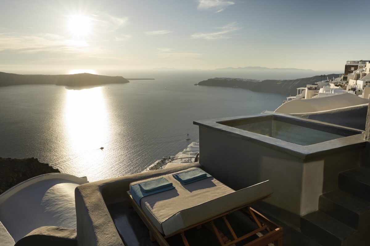 mystic-suite-santorini-2