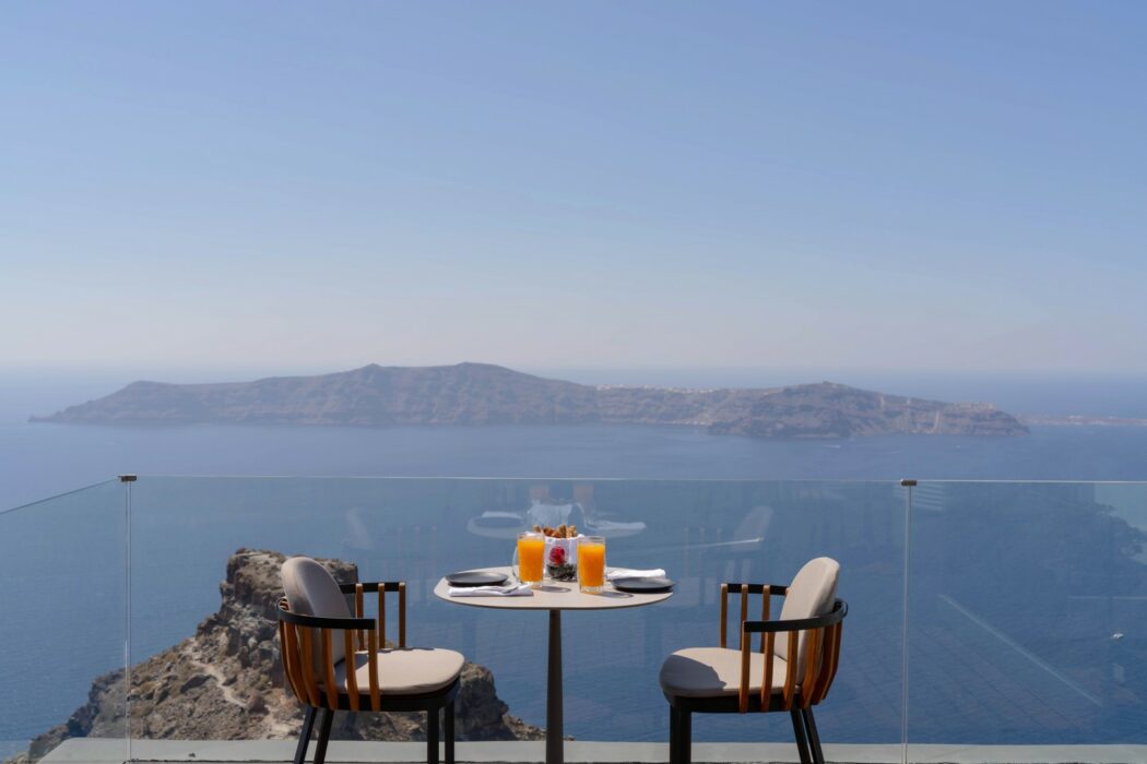 signature-suite-santorini-13