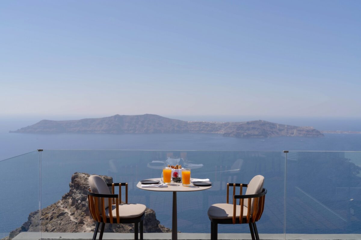 signature-suite-santorini-13