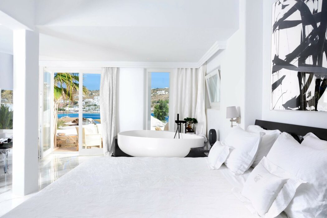 DELUXE-SUITE-SEA-VIEW_1_APR-