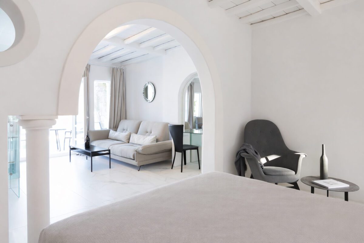 DELUXE-SUITE-SEA-VIEW-3